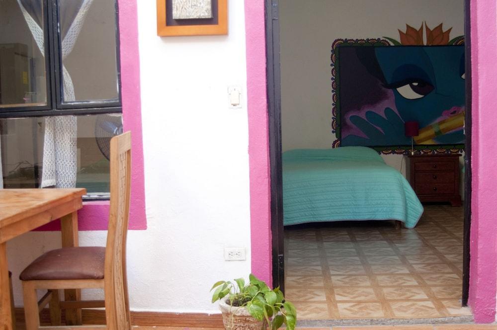 Taiyari Hostal Monterrey Exterior photo