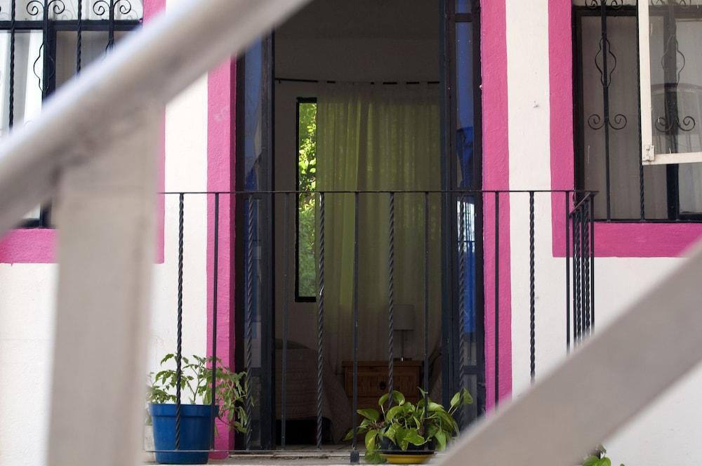 Taiyari Hostal Monterrey Exterior photo
